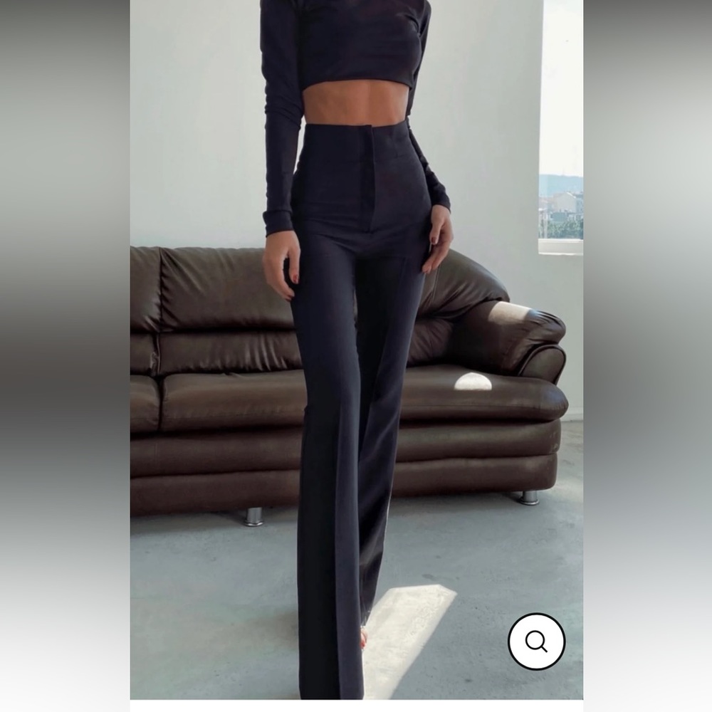 Double high-rise black pant